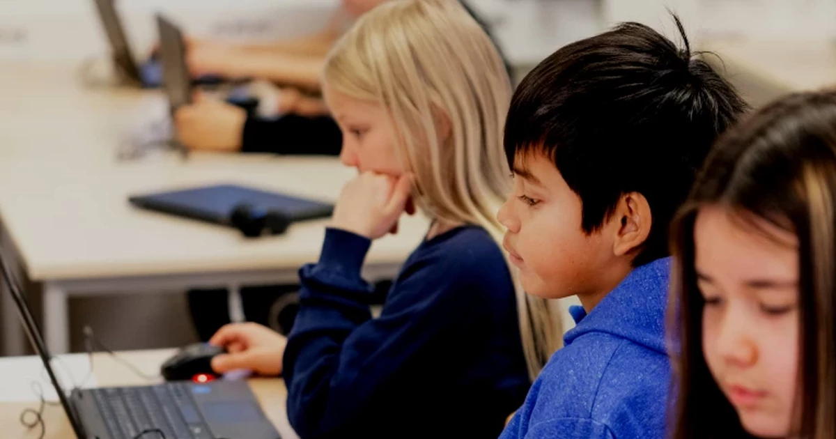 نقش فضای مجازی در کودک همسری