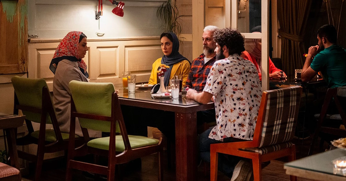 بررسی داستان و فیلنامه مگه تموم عمر چند تا بهاره؟