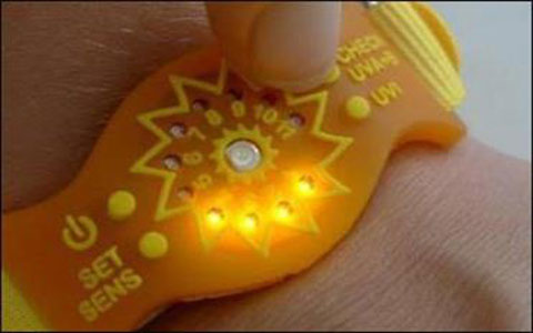دستبند آفتابی برای محافظت در برابر سرطان پوست ساخته شد
