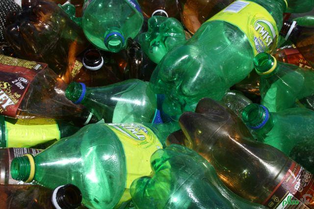 عوارض استفاده از بطری های پلاستیکی