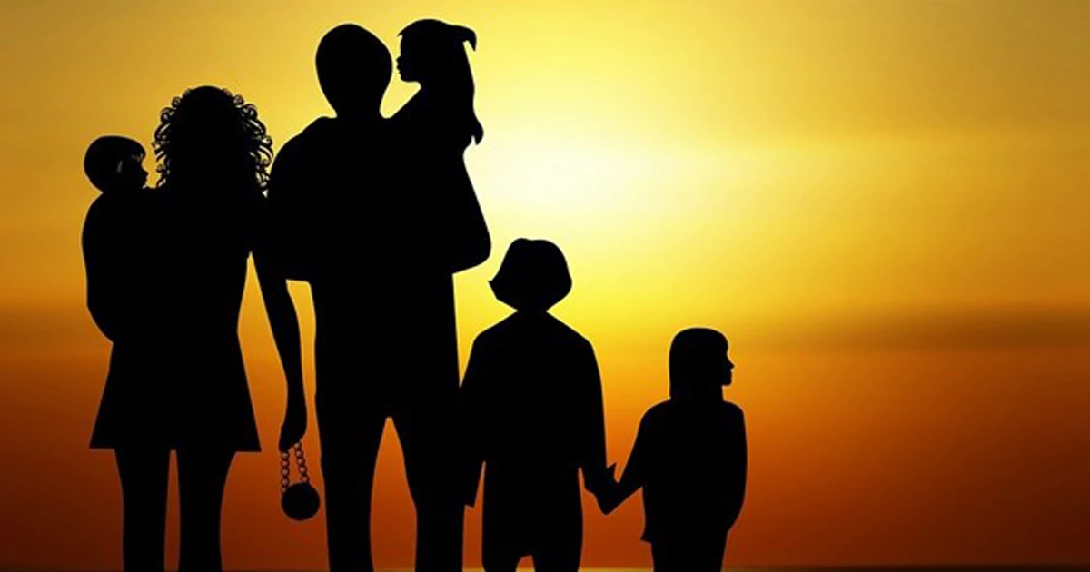 شکاف آگاهی در میان نسل جوان