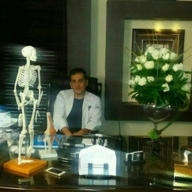 دکتر علیرضا مقتدری، متخصص طب فیزیکی و فلوشیپ درد