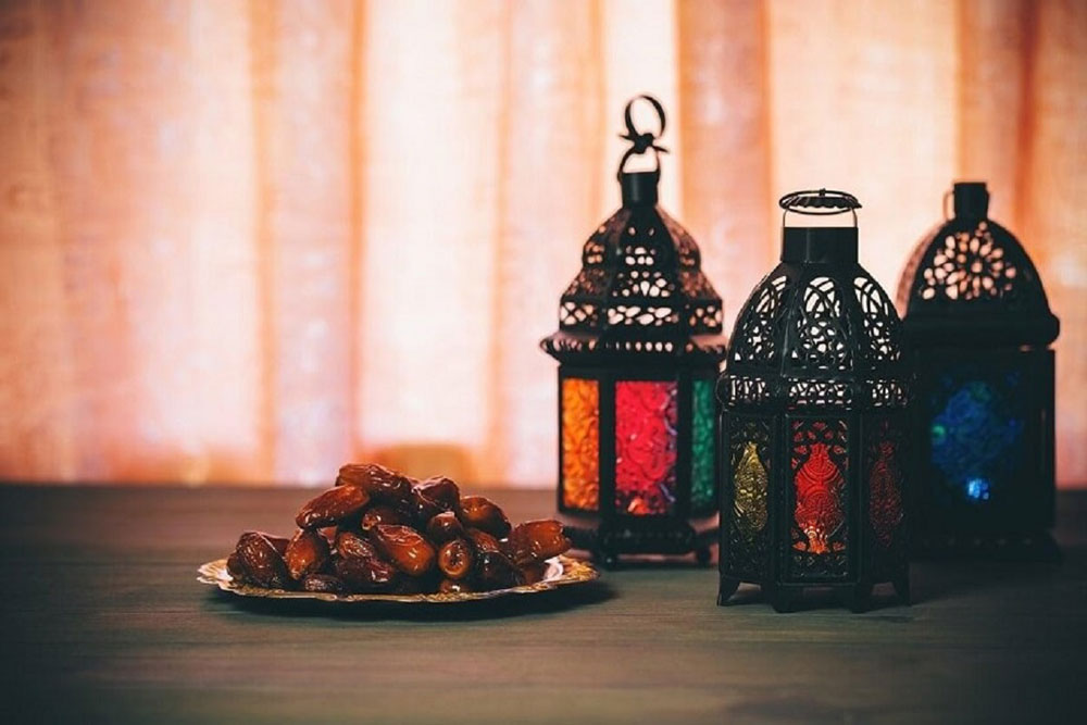 روزه گرفتن در ماه رمضان