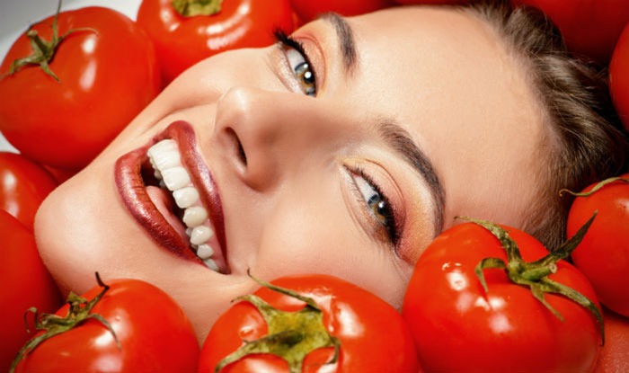 گوجه فرنگی برای درمان آفتاب سوختگی