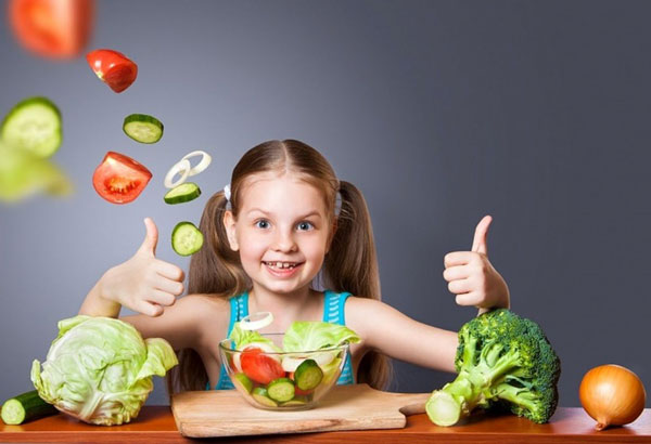 چرا کودکان باید میوه و سبزیجات بیشتری بخورند