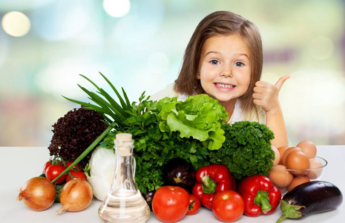 کودکان باید میوه و سبزیجات بیشتری بخورند
