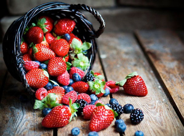 میوه جات یکی از سالم‌ترین مواد غذایی