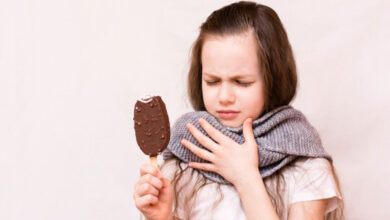 بستنی برای تسکین گلو درد مفید است