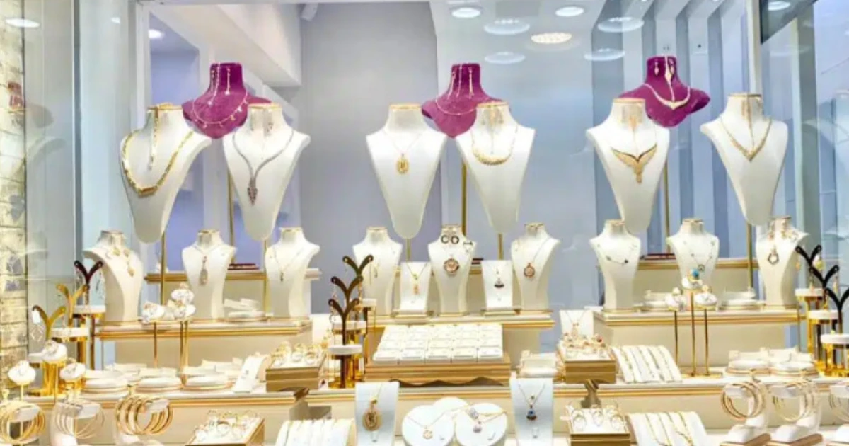 طراحی استند طلا فروشی