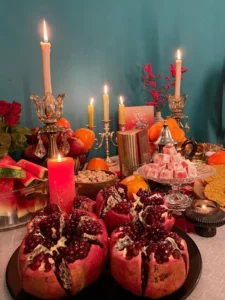  تزئین سفره شب یلدا شیک و مدرن