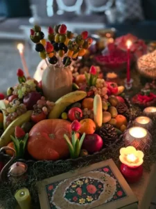  تزئین سفره شب یلدا شیک و مدرن