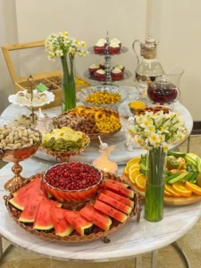  تزئین سفره شب یلدا شیک و مدرن