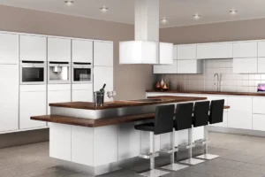 کابینت سفید و مینیمال؛30 مدل طراحی ساده برای آشپزخانه مدرن امروزی